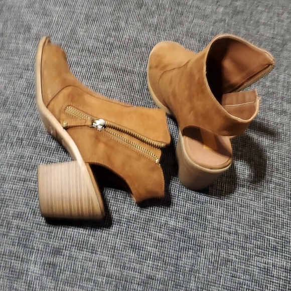 Booties - Picture 5 of 5